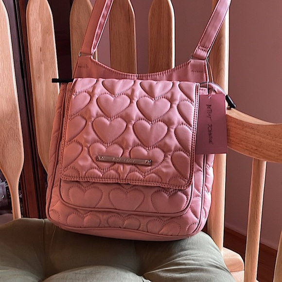 NWT!! Lovely Betsy Johnson Nylon Crossbody Bag 💐 - Picture 4 of 9